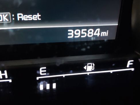 Used 2023 Kia Sorento EX w/ Panoramic Sunroof Package image 19