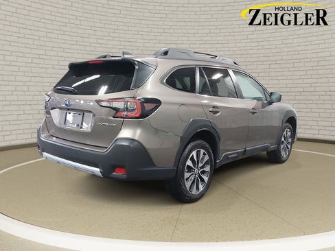 Used 2024 Subaru Outback Limited AWD/4WD image 5