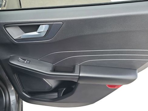 Used 2022 Ford Escape SEL image 24