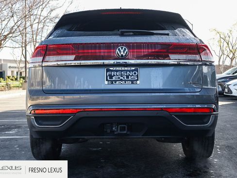 Used 2024 Volkswagen Atlas Cross Sport SE image 5