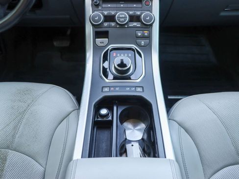 Used 2017 Land Rover Range Rover Evoque HSE image 26