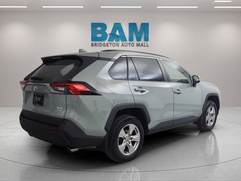 Used 2022 Toyota RAV4 XLE image 7