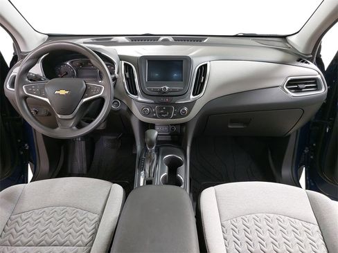 Used 2023 Chevrolet Equinox LS w/ LS Convenience Package image 11