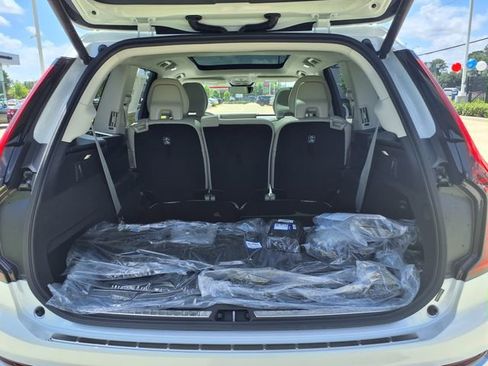 New 2026 Volvo XC90 T8 Ultra w/ Protection Package Premier AWD/4WD image 10