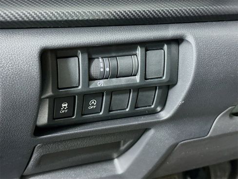 Used 2023 Subaru Crosstrek 2.0i Premium image 10