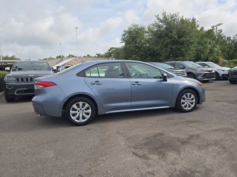 Used 2022 Toyota Corolla LE FWD image 9