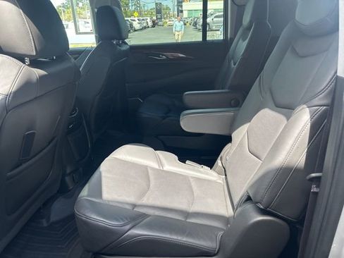 Used 2015 Cadillac Escalade ESV Premium image 5
