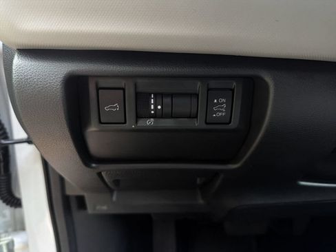 Used 2026 Subaru Forester Premium AWD/4WD image 17