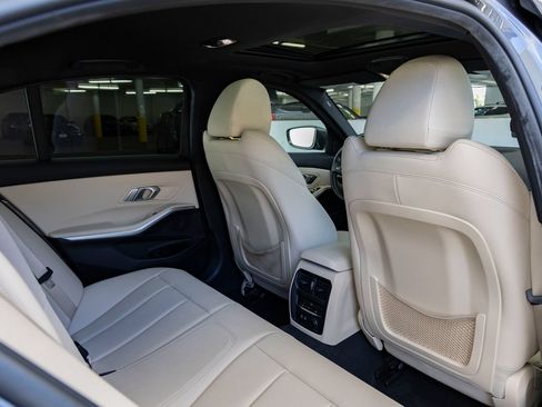 Used 2020 BMW 330i Sedan w/ Convenience Package RWD image 25