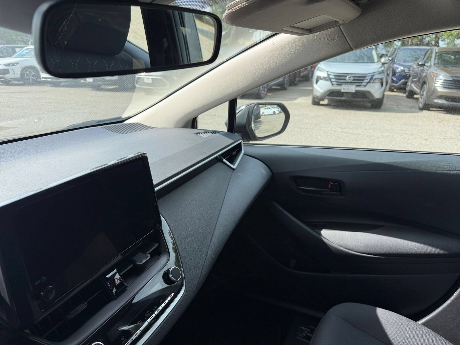 Used 2025 Toyota Corolla LE FWD image 31