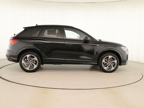 New 2025 Audi Q3 2.0T Premium image 8