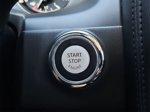 Used 2024 Nissan Armada SV image 24