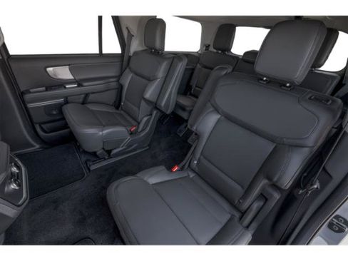 Used 2025 Ford Expedition Active RWD image 12