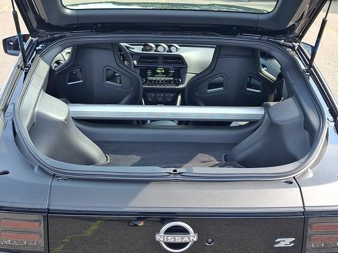 Certified 2024 Nissan Z NISMO w/ Floor Mat Package RWD image 28