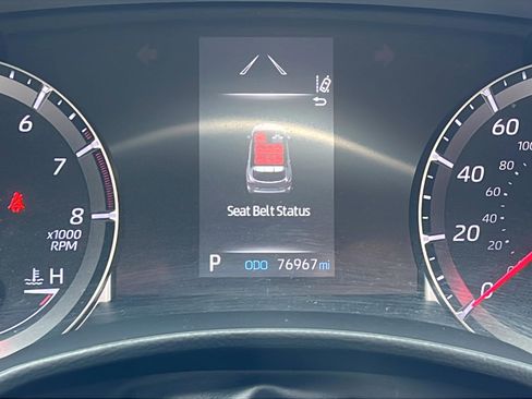 Used 2022 Toyota Highlander LE FWD image 21
