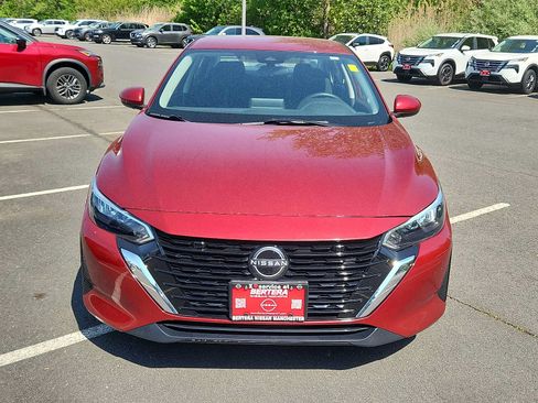 Used 2024 Nissan Sentra SV FWD image 2