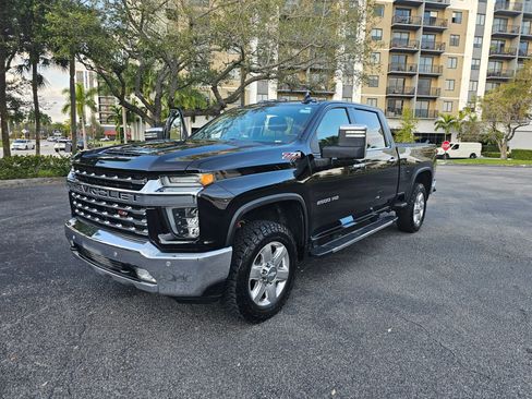 Used 2020 Chevrolet Silverado 2500 LTZ w/ LTZ Premium Package image 3