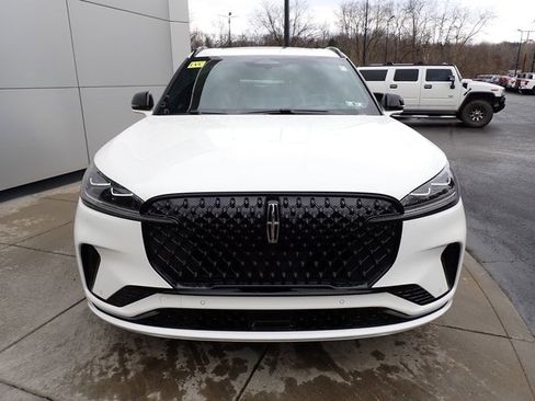 New 2025 Lincoln Aviator Black Label w/ Jet Appearance Package image 9