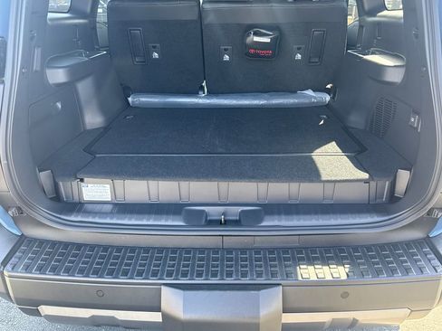 Used 2024 Toyota Land Cruiser image 18