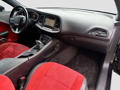 Used 2016 Dodge Challenger R/T Scat Pack w/ Leather Interior Group RWD image 30