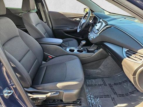 Certified 2025 Chevrolet Malibu RS image 25