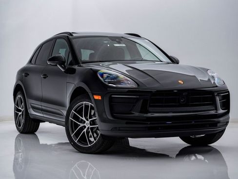 New 2026 Porsche Macan AWD/4WD image 8