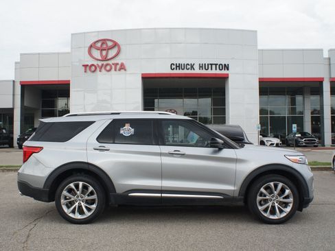 Used 2022 Ford Explorer Platinum w/ Equipment Group 601A AWD/4WD image 1