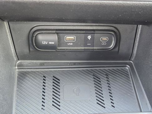 Used 2023 Kia Sportage EX FWD image 11