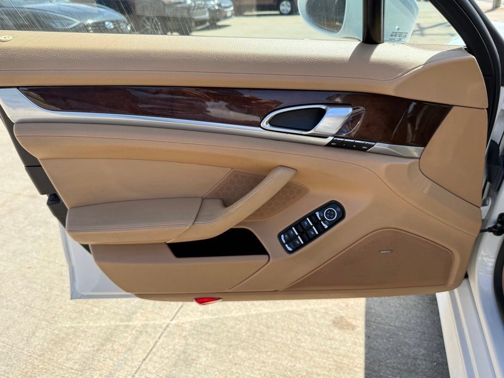 Used 2010 Porsche Panamera 4S AWD/4WD image 26