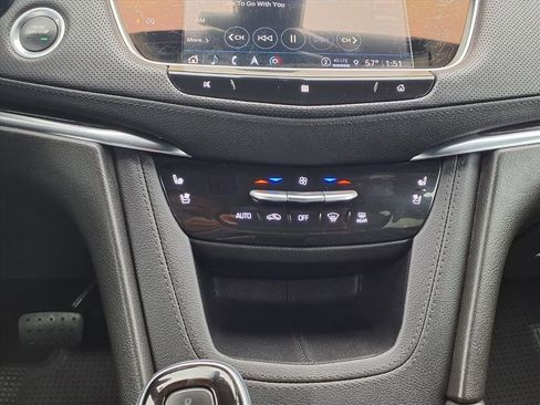Certified 2021 Cadillac XT5 Premium Luxury image 18