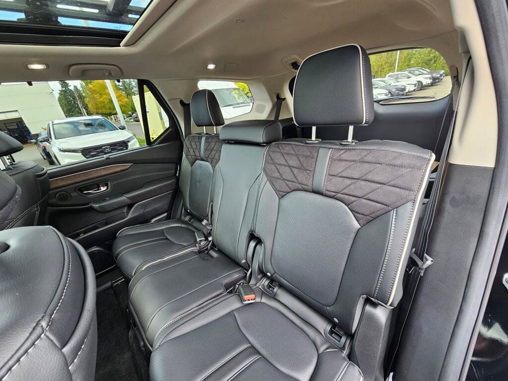 New 2026 Honda Pilot Elite image 18