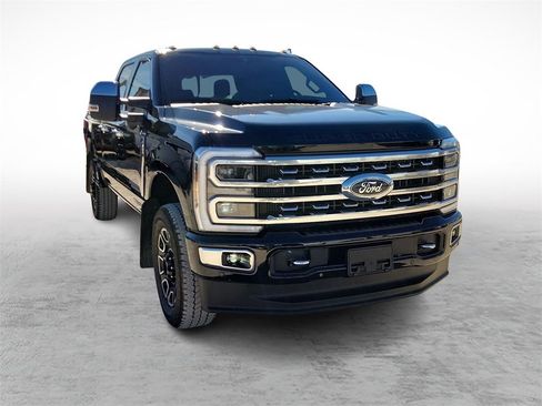 Used 2024 Ford F350 Platinum image 2