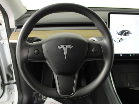 Used 2020 Tesla Model Y Long Range image 13