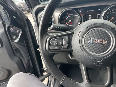 Used 2022 Jeep Gladiator Sport AWD/4WD image 14