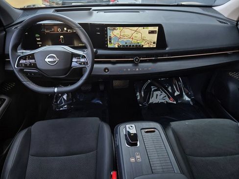 Used 2023 Nissan Ariya FWD image 16