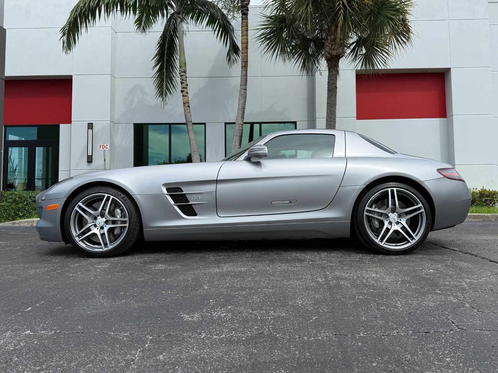 Used 2012 Mercedes-Benz SLS AMG Coupe image 13