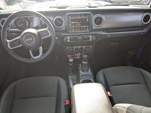 Used 2022 Jeep Wrangler Unlimited Rubicon 4xe AWD/4WD image 15