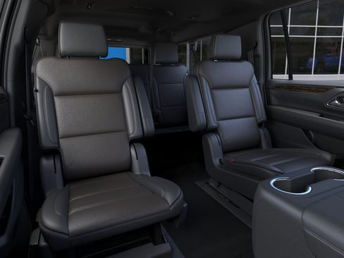 Used 2024 Chevrolet Suburban High Country w/ Premium Package 2 AWD/4WD image 17