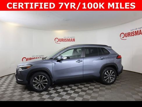 Used 2022 Toyota Corolla Cross XLE image 3