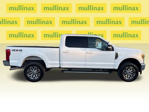 Used 2019 Ford F250 Lariat w/ Lariat Value Package image 2