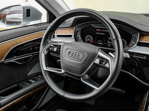 Used 2020 Audi A8 L 4.0T image 16