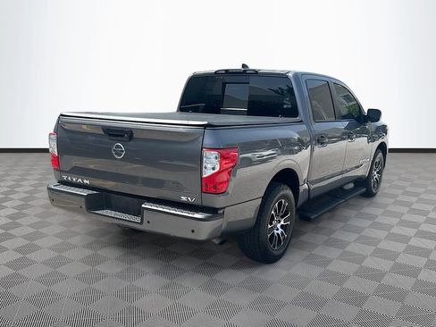 Used 2022 Nissan Titan SV RWD image 6
