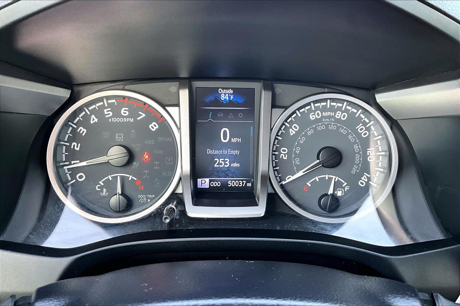 Used 2022 Toyota Tacoma SR5 w/ SR5 Appearance Package (SM) RWD image 21