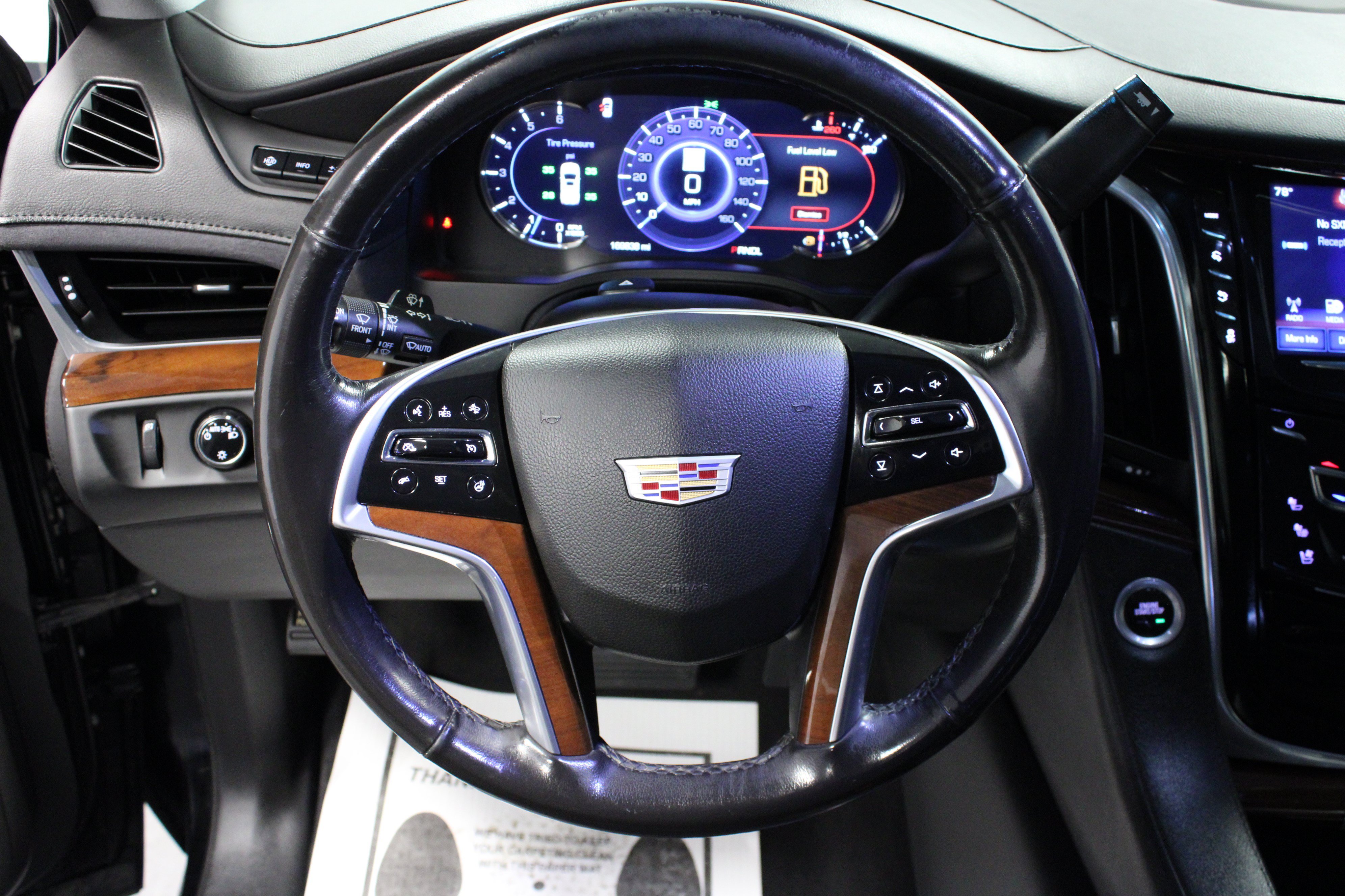 Used 2019 Cadillac Escalade ESV Luxury AWD/4WD image 20