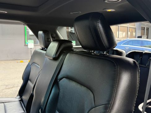 Used 2017 Ford Explorer XLT w/ Equipment Group 202A image 16