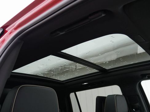 New 2026 Chevrolet Suburban Premier AWD/4WD image 23