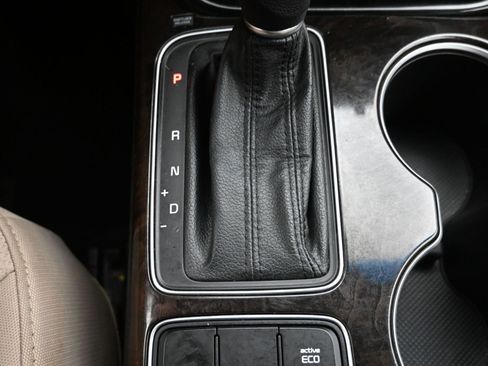 Used 2014 Kia Sorento LX image 17