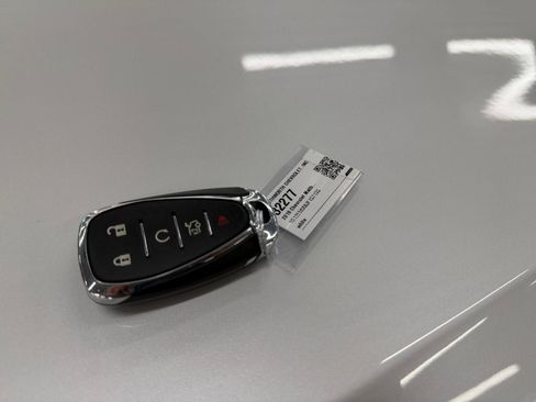 Used 2018 Chevrolet Malibu Premier w/ Premier Sun and Wheel Package FWD image 27