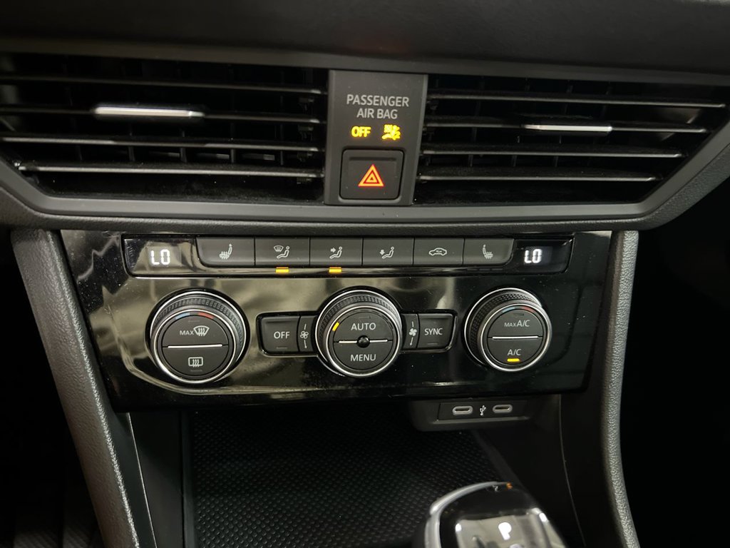 Used 2024 Volkswagen Jetta SE FWD image 15