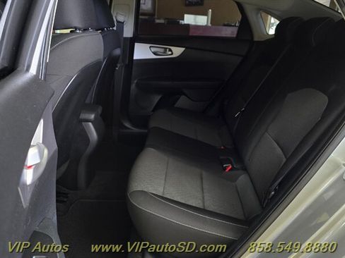 Used 2016 Kia Forte LX FWD image 17